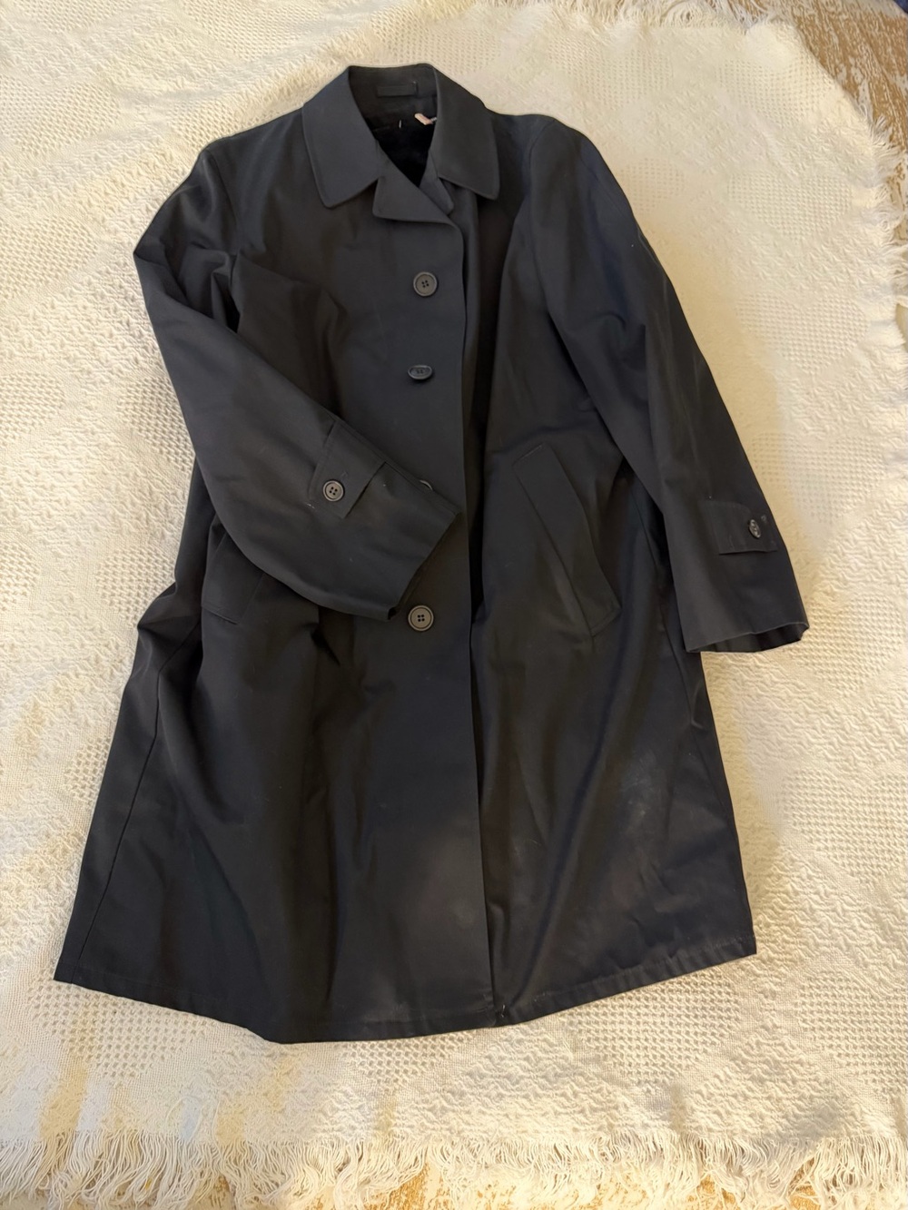 Women's Black Single-Breasted Trench Coat - Classic Tailored Style